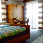 بيت ضيافة Haus Bergkristall 3*