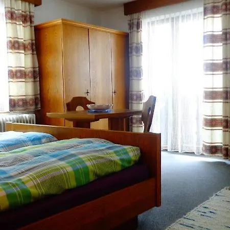 Pensjonat Haus Bergkristall 3*