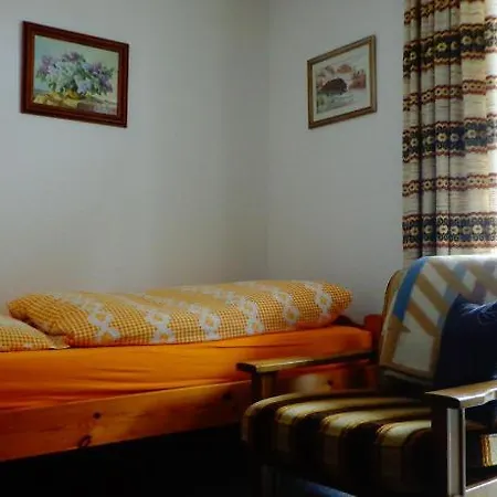 Haus Bergkristall بيت ضيافة