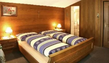 Haus Bergkristall Guest house Langenfeld