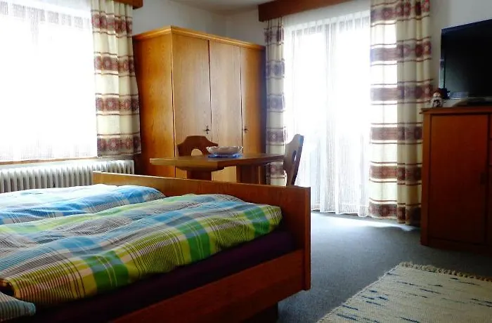 Konukevi Haus Bergkristall 3*