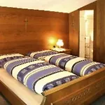 Haus Bergkristall Pensión Längenfeld