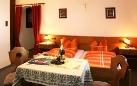 Guest house Haus Bergkristall 3*